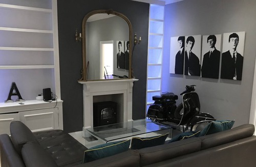Courtfield Apartment | Newly renovated Luxury Chelsea Apartment near Hyde Park superb location .