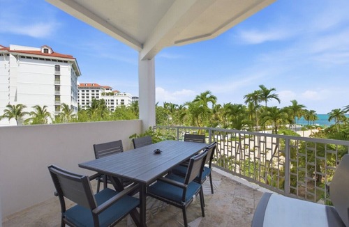 Nassau Condo | Newly Renovated Modern 2BR - Next to Baha Mar