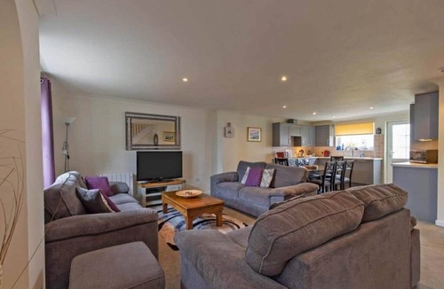 Newquay City Centre House | Newquay - Atlantic Lodge - 10 - Pets - Pools - Gym