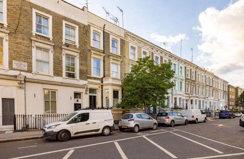 Redcliffe Apartment | Niru Experience Hidden Gem In Chelsea 2BD 2BA