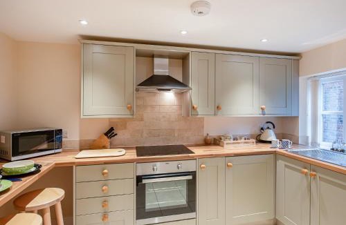 Wollerton House | Northwood Farm Cottage
