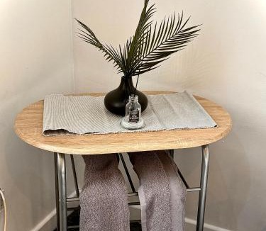 Burnley Bed & Breakfast | Oakbridge Studios