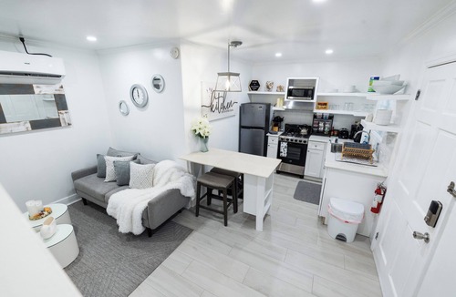 Nassau Apartment | Oasis on Poitier in Nassau Bahamas - your private retreat.