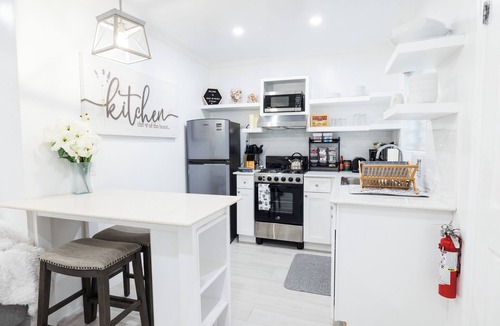 Nassau Apartment | Oasis on Poitier in Nassau Bahamas - your private retreat.