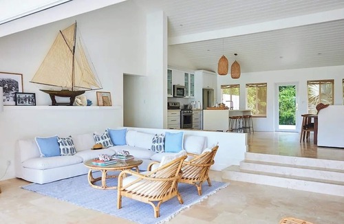 Governor's Harbour Villa | Ocean Breeze Villa: Private Haven for Beach Lovers with Pink Sands Access