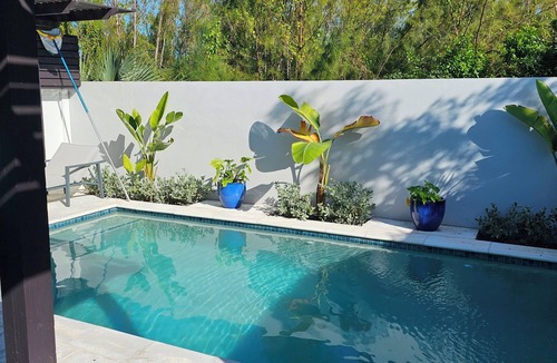 Nassau House | Ocean Breeze Oasis - Private Pool, AC, WiFi, 5-Min Drive to Beach