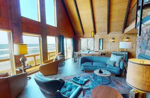 Florence House | Ocean Front A Frame with Spectacular Views! Dog Friendly! Fireplace!