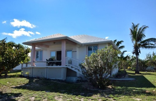 Green Turtle Cay Villa | OCEAN FRONT Conch Pearl -Green Turtle Cay with a dock! 15% SUMMER DISCOUNT!