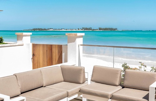 Nassau Condo | Ocean Front Paradise