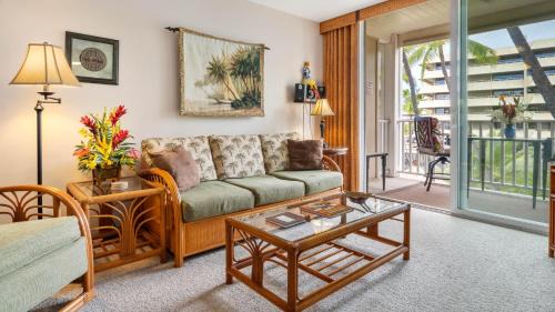 Kailua-Kona House | Ocean & Lagoon View Condo! - Hale Kona Kai 309 by Casago Kona