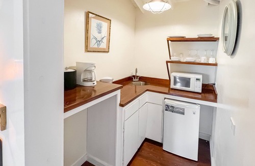 Upper Bogue Cottage | Ocean View Cottage, North Eleuthera, Driftwood Seahorse Cottage #3