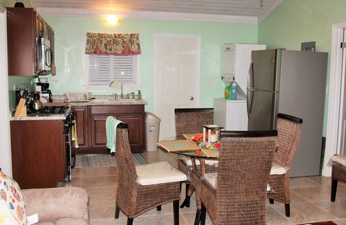 Staniel Cay Cottage | Ocean view cottage on a quiet beach just minutes from swimming pigs