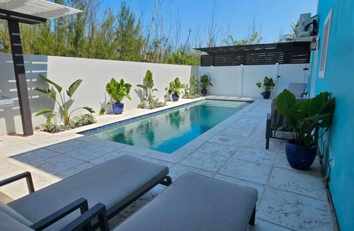 Nassau Villa | Ocean View Luxury Villa - Private Pool, AC & Wi-Fi, 5 Min Drive to Beach