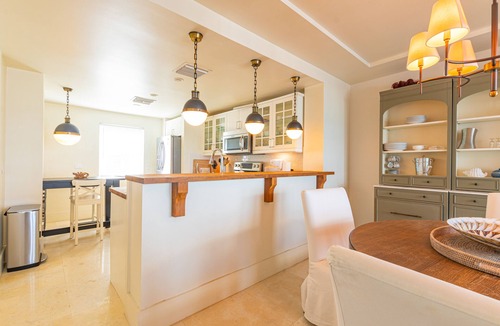 Nassau Villa | Oceanfront 3BR luxury Villa - Private Pool, Gate Community, no Car needed