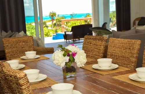 Forbes Hill House | Oceanfront home! 7 Bdrm Beachfront Villa, heated Pool, 2bedroom cottage