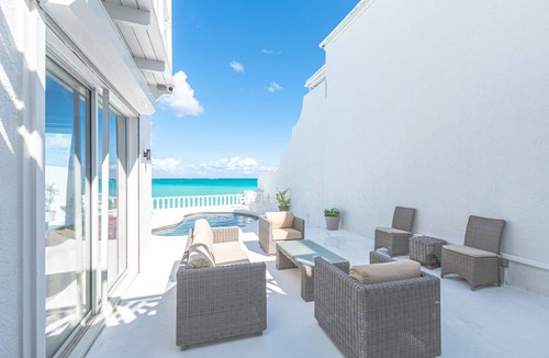 Nassau House | Oceanfront Home in Gated Community Cable Beach, Private Pool, 6 guests