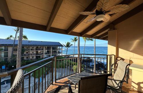 Kailua-Kona Apartment | Oceanfront Penthouse with Loft