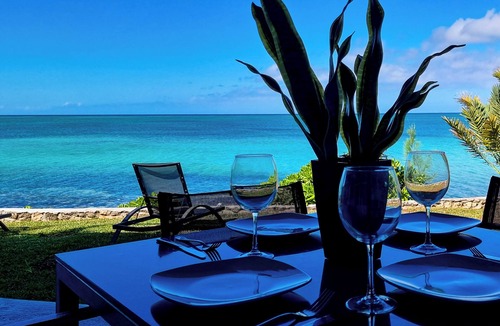 Spanish Wells House | Oceanside house with private tropical garden, kayaks and paddle boards.