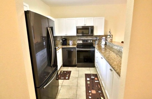 Alice Town Villa | Oceanview "Sunny Daze" 2 bed-2bath Condo
