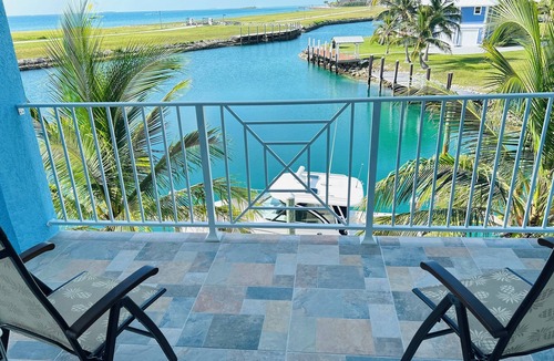 West End House | Old Bahama Bay, Private newer home, deep water dock, pool, West End, Bahamas