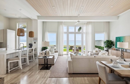 Nassau House | On Beach Time |Lux Villa|Oceanfront|Heated Pool