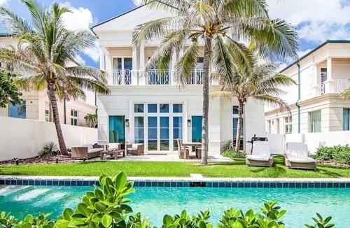 Nassau House | On Beach Time |Lux Villa|Oceanfront|Heated Pool