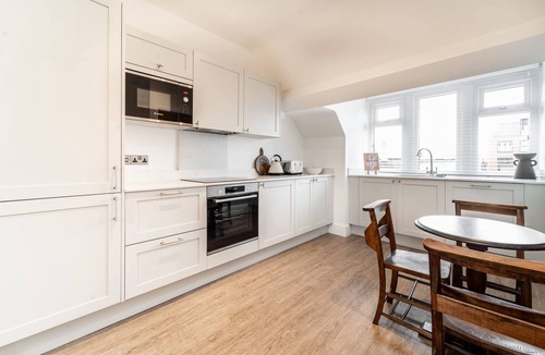 Hoylake Apartment | One Bed Luxury Hoylake Penthouse