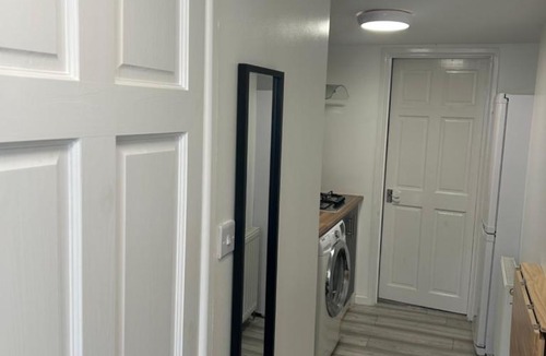 Bray on Thames Apartment | One Bed Studio Flat