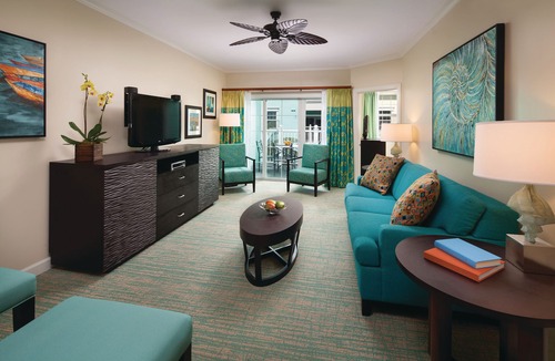 Paradise Island Condo | One bedroom Deluxe at Harborside- water park included!