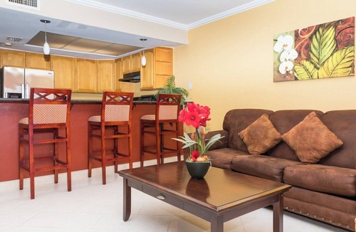 Bahama Reef Apartment | One Bedroom Suite