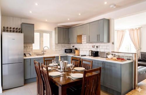 Caister-on-Sea House | One Coastguard Road Cottage