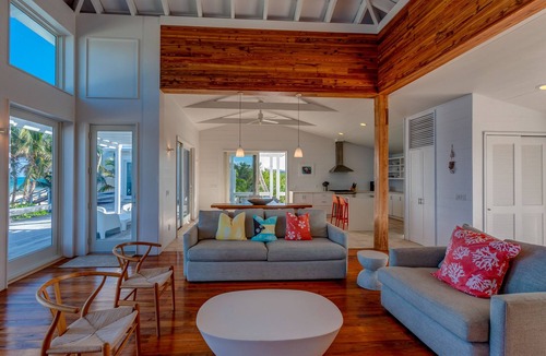 Hope Town House | One Fish Two Fish - Oceanfront Elegant Oasis Retreat on the Quiet North End