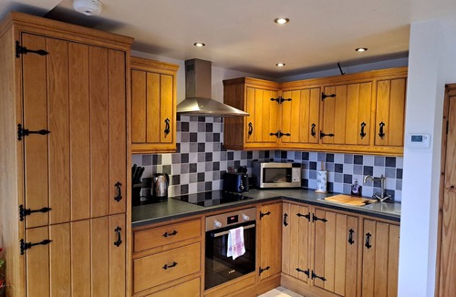Checkley Cottage | ORCHARD COTTAGE, pet friendly, character holiday cottage in Cheadle