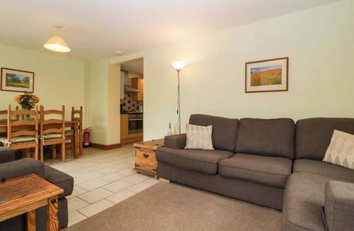 Gloucester Cottage | ORCHARD COTTAGE, with a garden in Gloucester