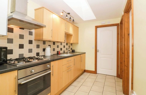 Gloucester Cottage | ORCHARD COTTAGE, with a garden in Gloucester