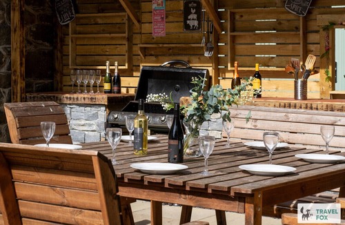 Bont Newydd House | Orchard Cottage and Hot Tubs