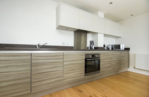 Kemptown Cottage | Orion Marina Sea View Parking by Brighton Holiday Lets