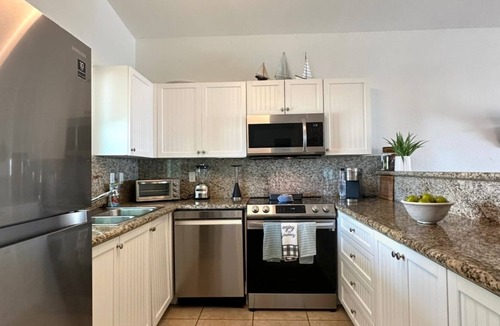 Alice Town Apartment | Over the top Penthouse Villa-Resorts World Bimini