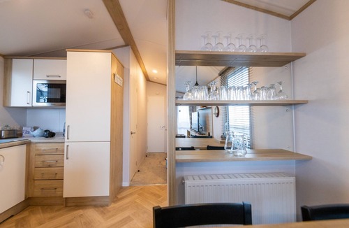 Mudeford Cottage | Paddington's Place – A Luxurious Seaside Escape in Mudeford
