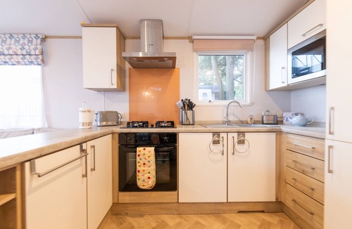 Mudeford Cottage | Paddington's Place – A Luxurious Seaside Escape in Mudeford