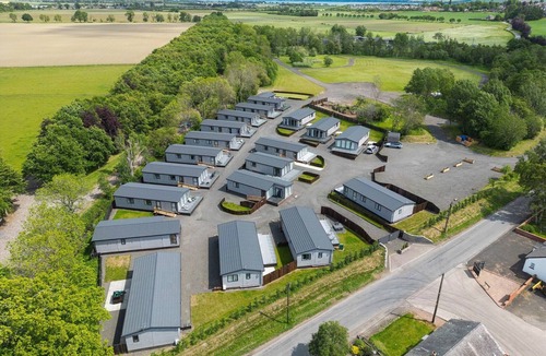 Perth Villa | Paddock Lodges| Executive 4 Bed Villa