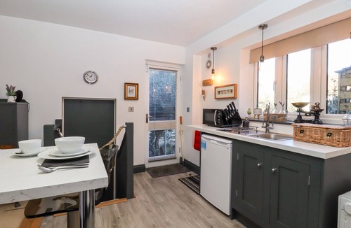 East Farleigh Cottage | Paddock View