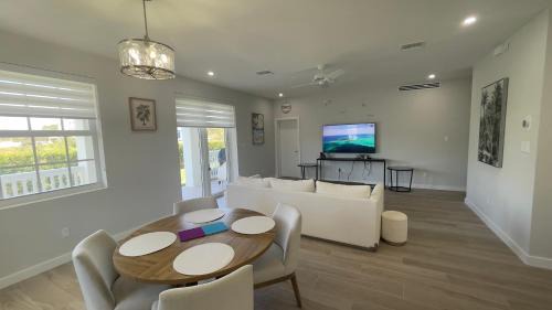 Palm Cay Resort | Palm Cay Marina, Resort & Spa