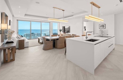 Palm Cay Hotel | Palm Cay Marina, Resort & Spa
