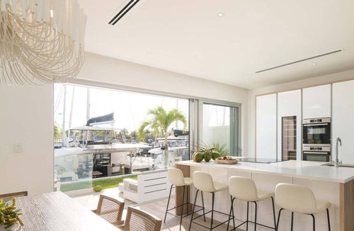 Palm Cay Hotel | Palm Cay Marina, Resort & Spa