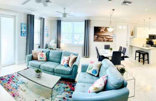 Palm Cay Villa | Palm Cay Resort Collection – Signature Sunset Villa Crafted for Resort Living