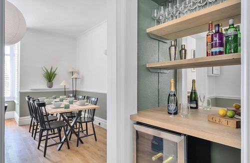 Newquay City Centre Cottage | PALM HOUSE, pet friendly, country holiday cottage in Newquay