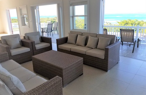George Town House | Panoramic ocean view luxury villa with pool, few minutes walk to Palm Bay Beach
