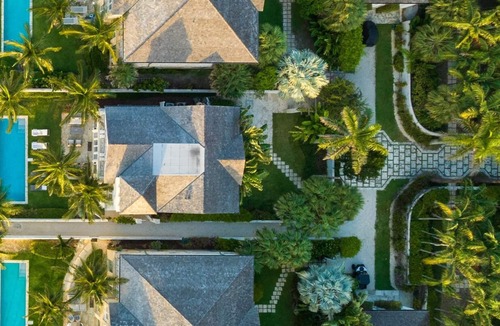 Nassau Villa | Paradise Beach Villa, OCEANFRONT~Paradise Island~