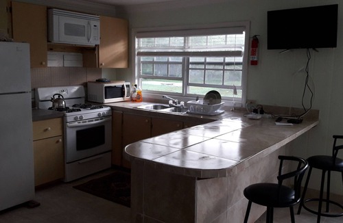 Andros Town Cottage | PARADISE CREEK COTTAGES ON THE BEACH.